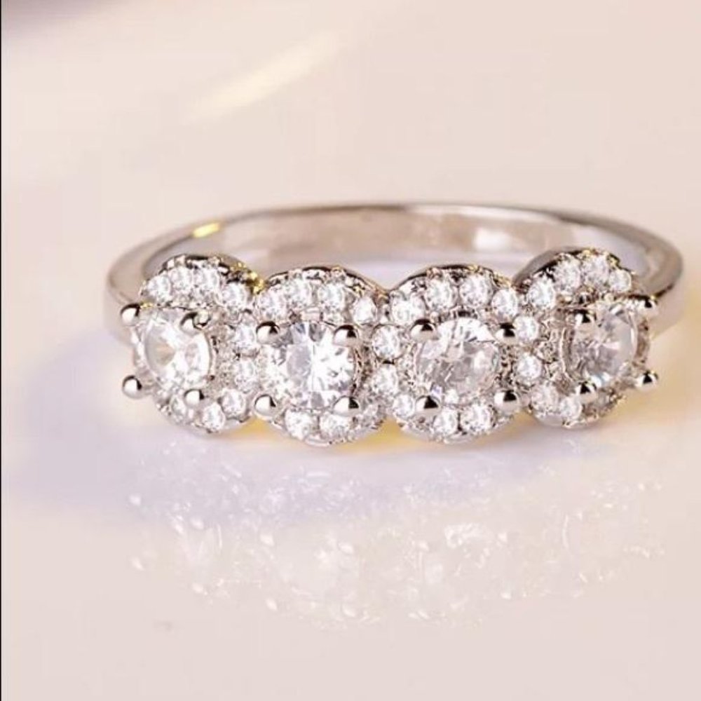 New Sterling silver diamond eternity ring, A very beautiful ring, a shiny ring - Picture 4 of 5